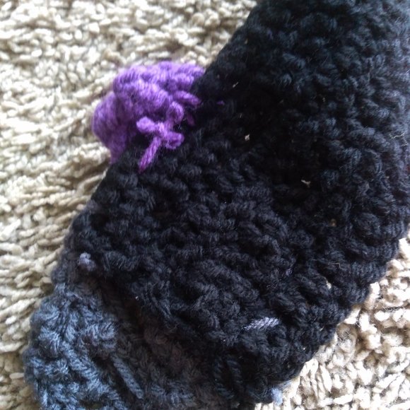 Gray Skull - the scarf! - Picture 5 of 10